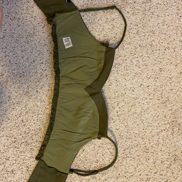 Backless crop top/tank top with tie. Adjustable - Picture 2 of 4